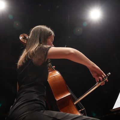 Guildhall cello player